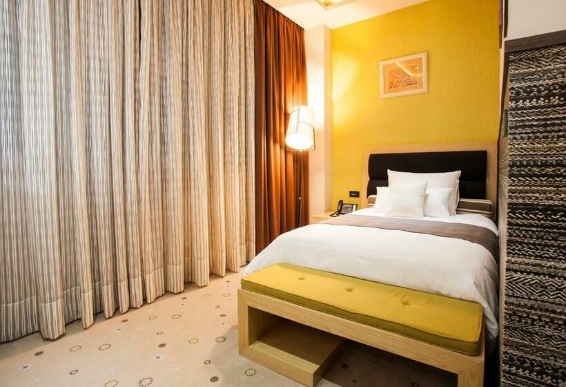 اتاق استاندارد یک نفره, Atera Business Suites