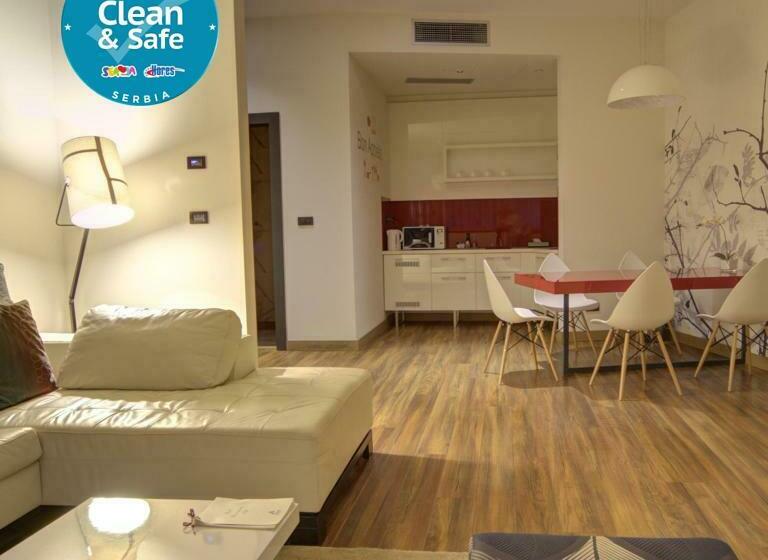 سوئیت با وان آب گرم, Atera Business Suites