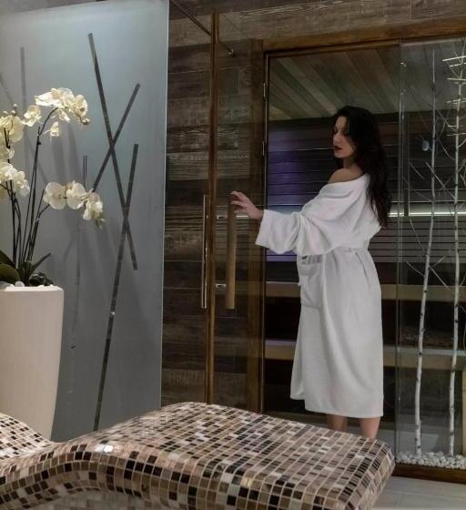 اتاق لوکس, Atera Business Suites