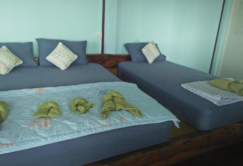 家族用バンガロー, Happy Days Resort