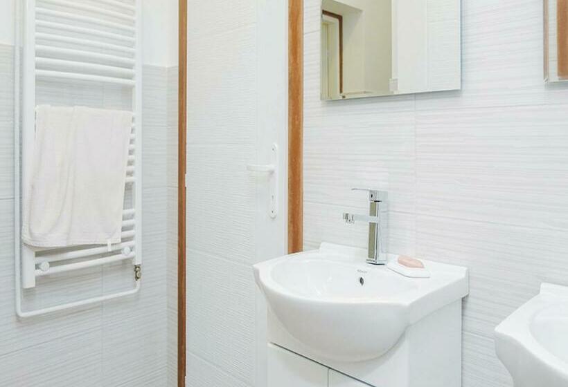 اتاق استاندارد, Hostel Jellostone