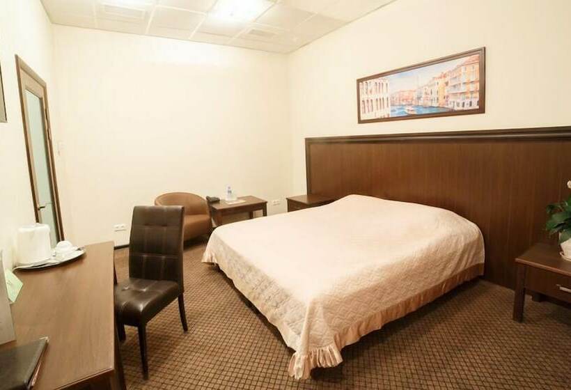 اتاق استاندارد, Milan