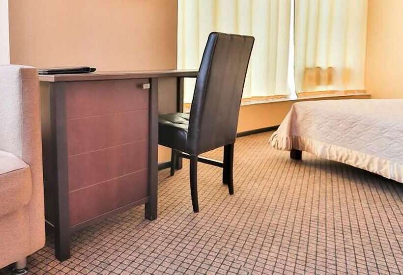 اتاق استاندارد, Milan