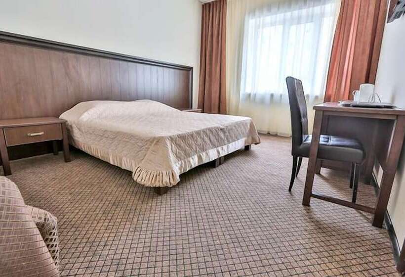 اتاق استاندارد, Milan