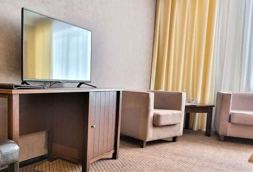 اتاق کلاس بیزنس, Milan