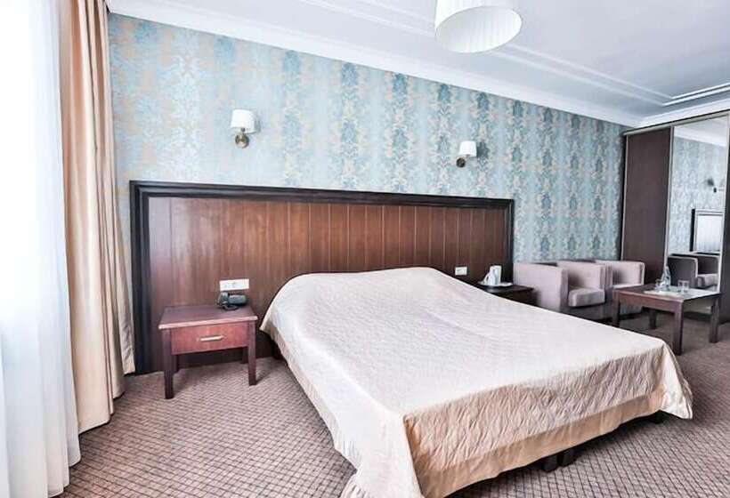 اتاق کلاس بیزنس, Milan