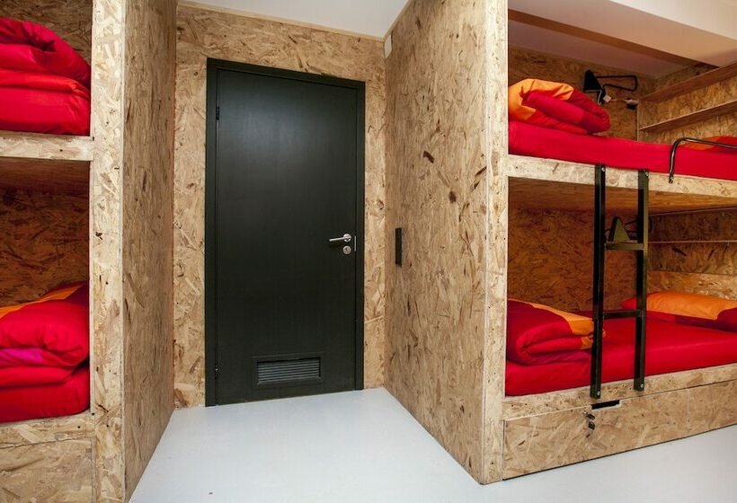 共用房间的床, Simple Hostel Gorokhovaya