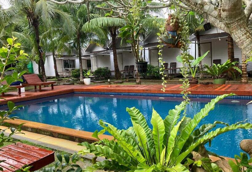 Номер Deluxe Вид на Бассейн, Isle Beach Resort Krabi Sha