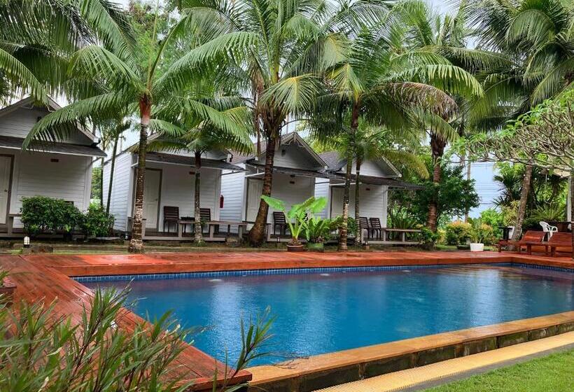 Номер Deluxe Вид на Бассейн, Isle Beach Resort Krabi Sha