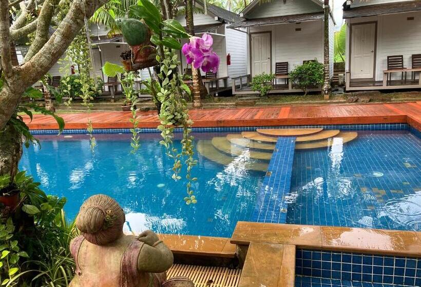 Номер Deluxe Вид на Бассейн, Isle Beach Resort Krabi Sha