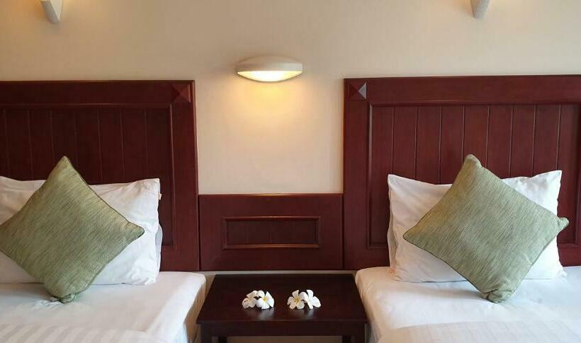 Номер Deluxe Вид на Бассейн, Isle Beach Resort Krabi Sha