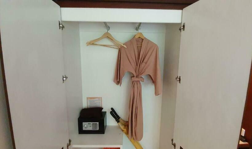 Номер Deluxe Вид на Бассейн, Isle Beach Resort Krabi Sha