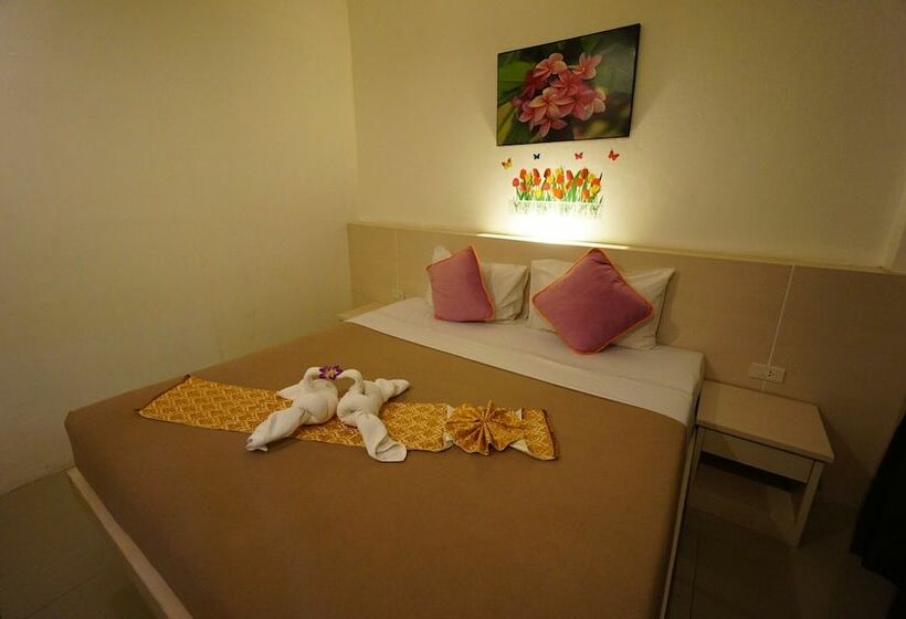 디럭스 룸, Phuthara Hostel