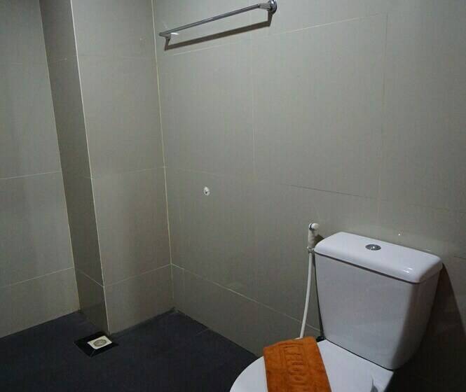 디럭스 룸, Phuthara Hostel