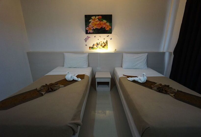 디럭스 룸, Phuthara Hostel