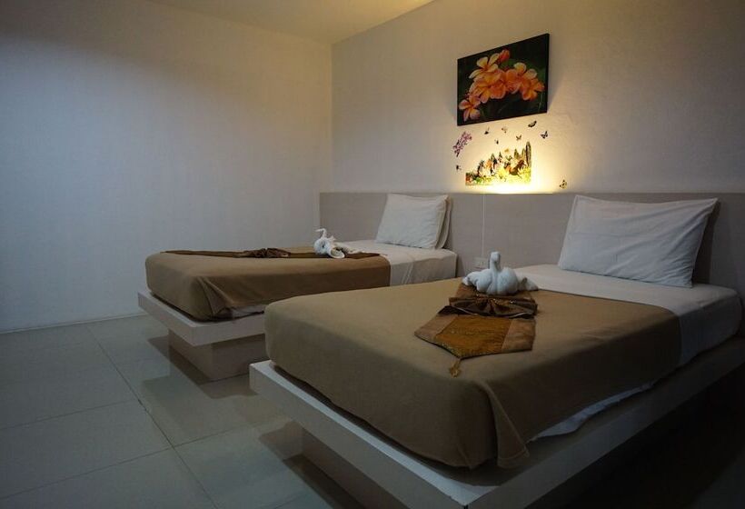 디럭스 룸, Phuthara Hostel