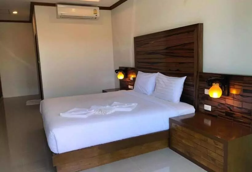 バルコニー付きデラックスルーム, Pratum Resort