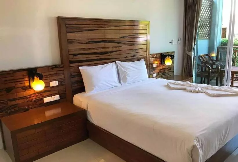 バルコニー付きデラックスルーム, Pratum Resort