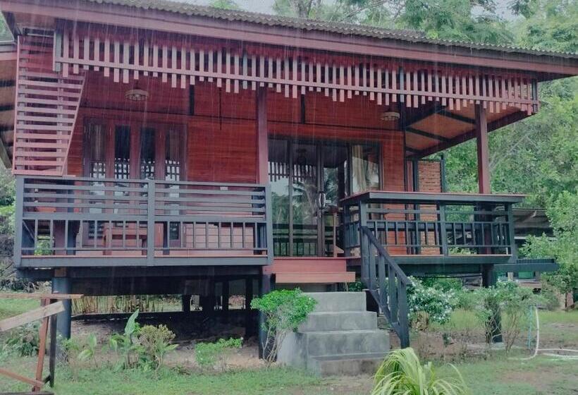 Бунгало Стандарт 2 Спальни, Suntisook Resort