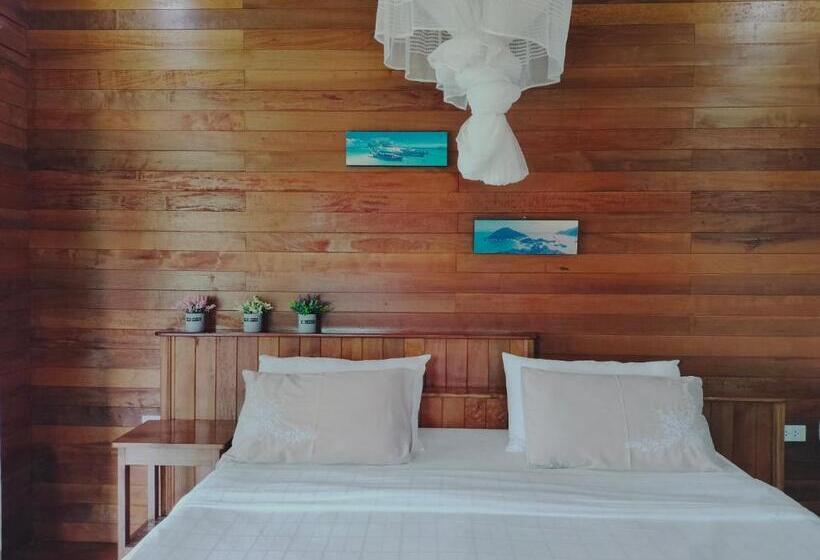 바다 전망 스탠다드 방갈로, Suntisook Resort