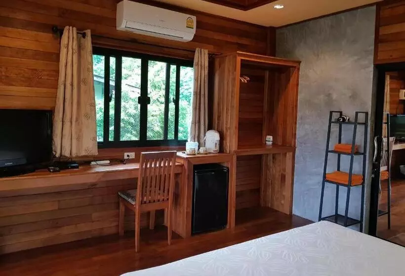 スタンダードバンガロー, Suntisook Resort