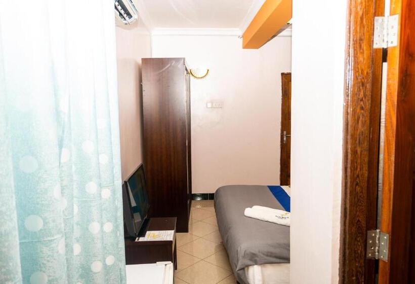 سوییت سوپریور, Ports Line Hotel & Spa