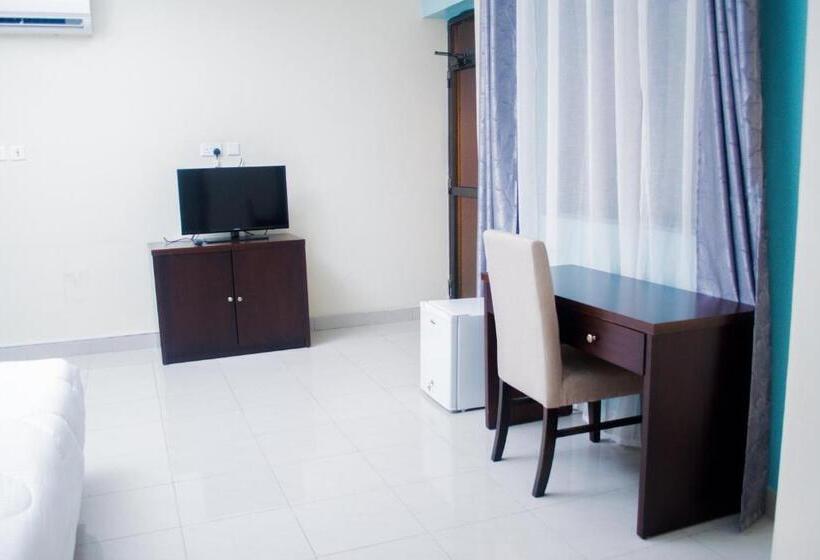 سوییت سوپریور, Ports Line Hotel & Spa