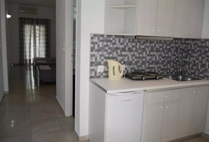 استودیوی استاندارد, Ammos Apartments