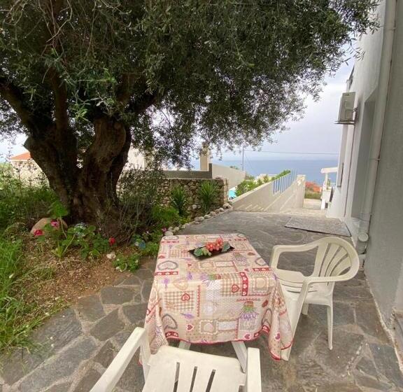 이코노미 스튜디오, Casa De Blue Studios & Apartments