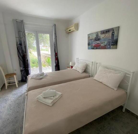 이코노미 스튜디오, Casa De Blue Studios & Apartments