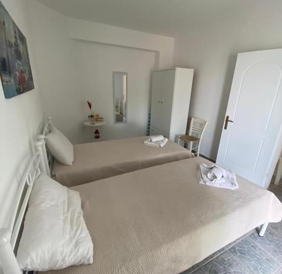 Студио Economy, Casa De Blue Studios & Apartments