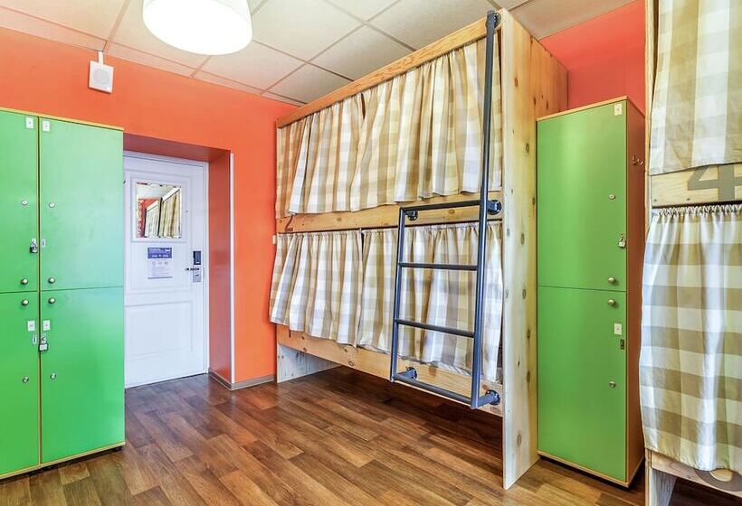 공동 객실, Friends On Vosstaniya Hostel