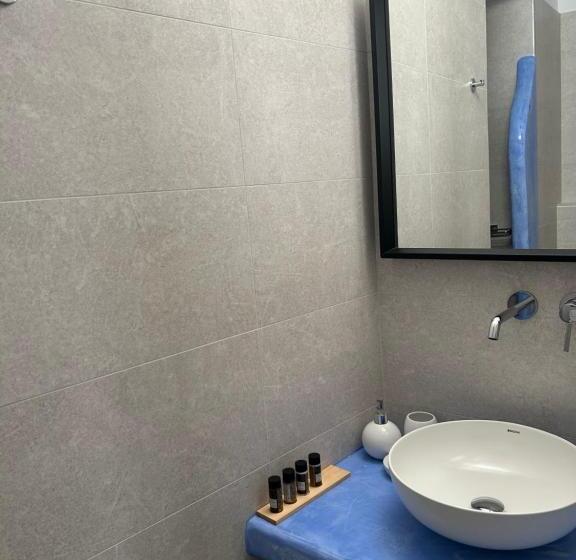 Basic Værelse, Afrodete