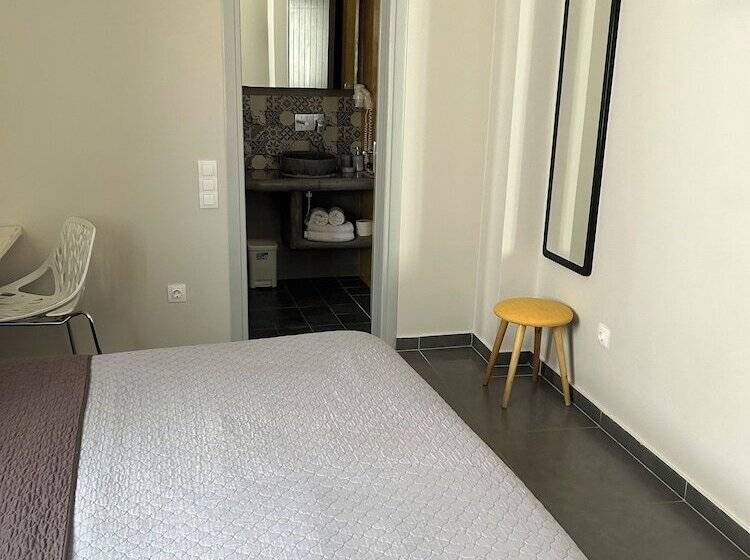 Budget Værelse, Afrodete