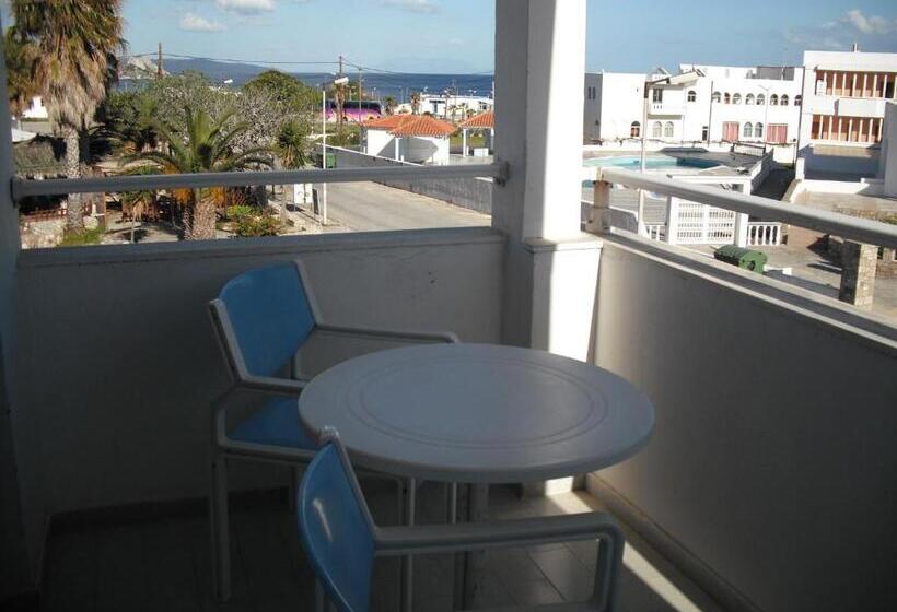 Quarto Estandar Vista Mar, Antonis