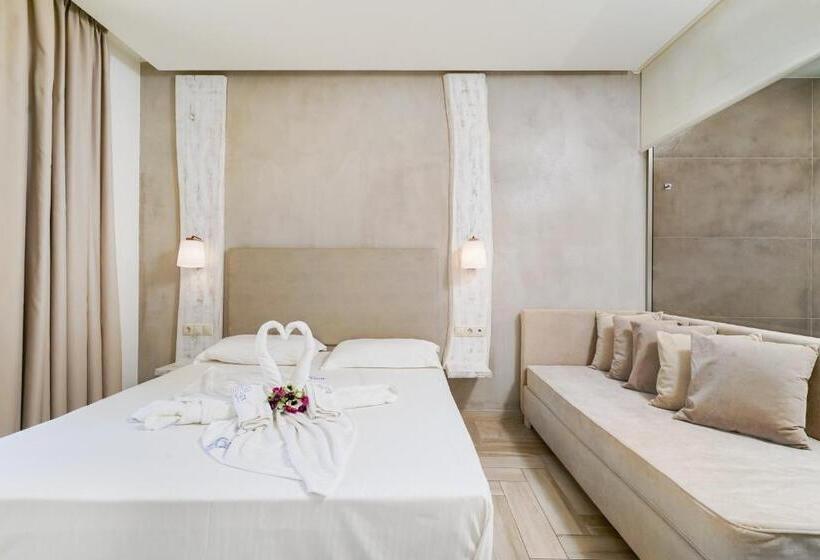 プールの見えるスタンダードトリプルルーム, Blue View