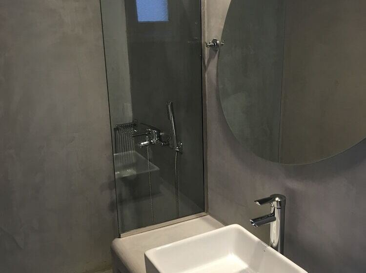 اتاق راحتی سه تخته, Casa Grande