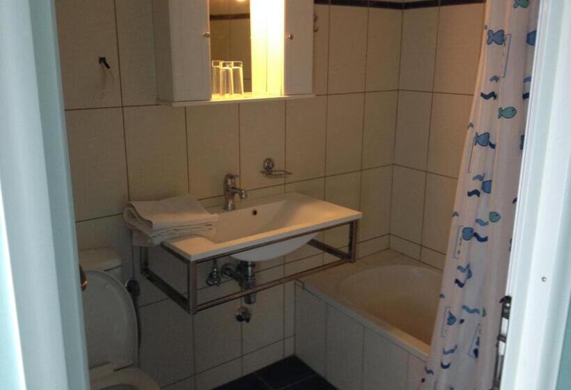 חדר קלאסי לארבעה, Diaporos