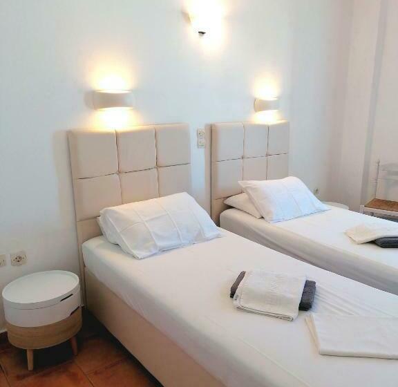 חדר אקונומי, Galini