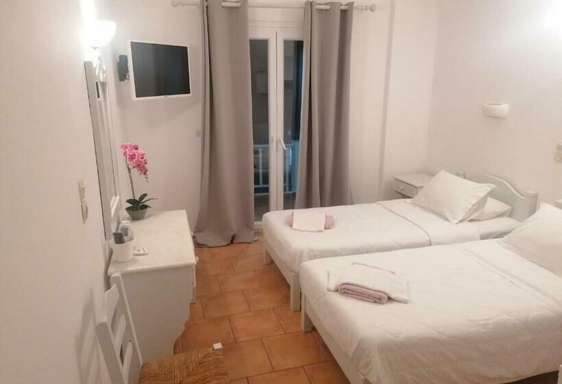 חדר אקונומי, Galini