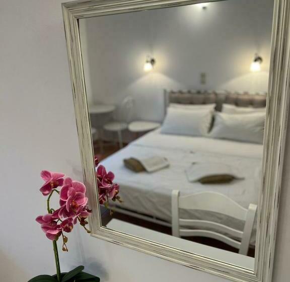 חדר אקונומי, Galini