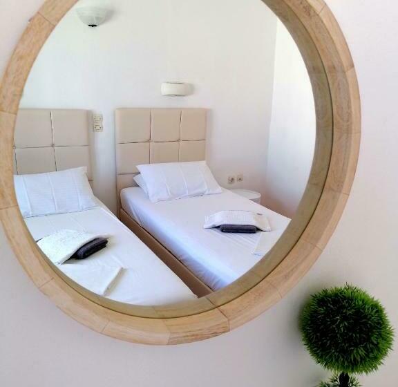 חדר אקונומי, Galini