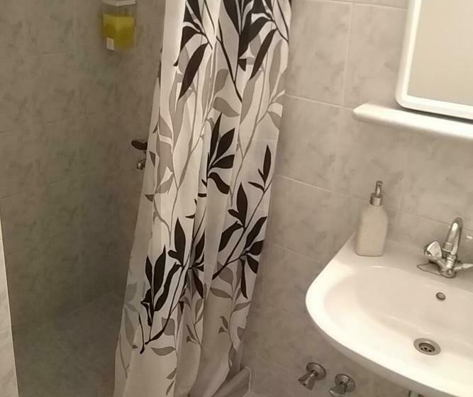 חדר אקונומי, Galini