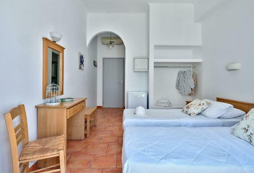 חדר אקונומי, Galini