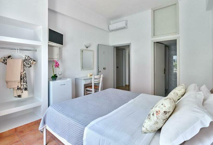 חדר אקונומי, Galini