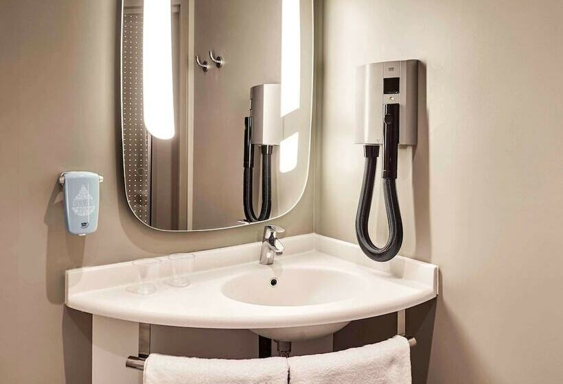 Номер Стандарт, Ibis Moscow Kievskaya