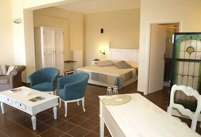 ジュニアスイート, Porto Mani Suites