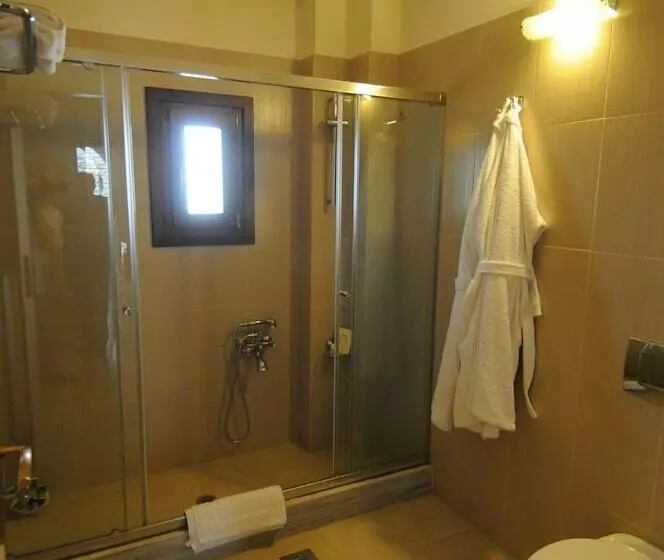 ジュニアスイート, Porto Mani Suites