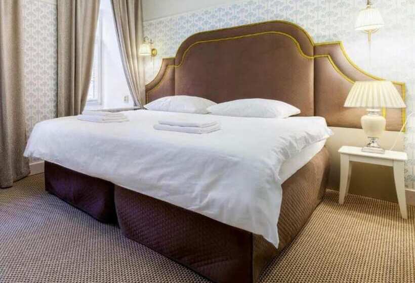 スタンダードルーム, Silver Age