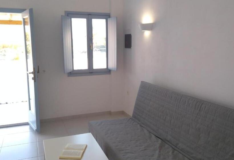 Standardzimmer mit Poolblick, Daylight